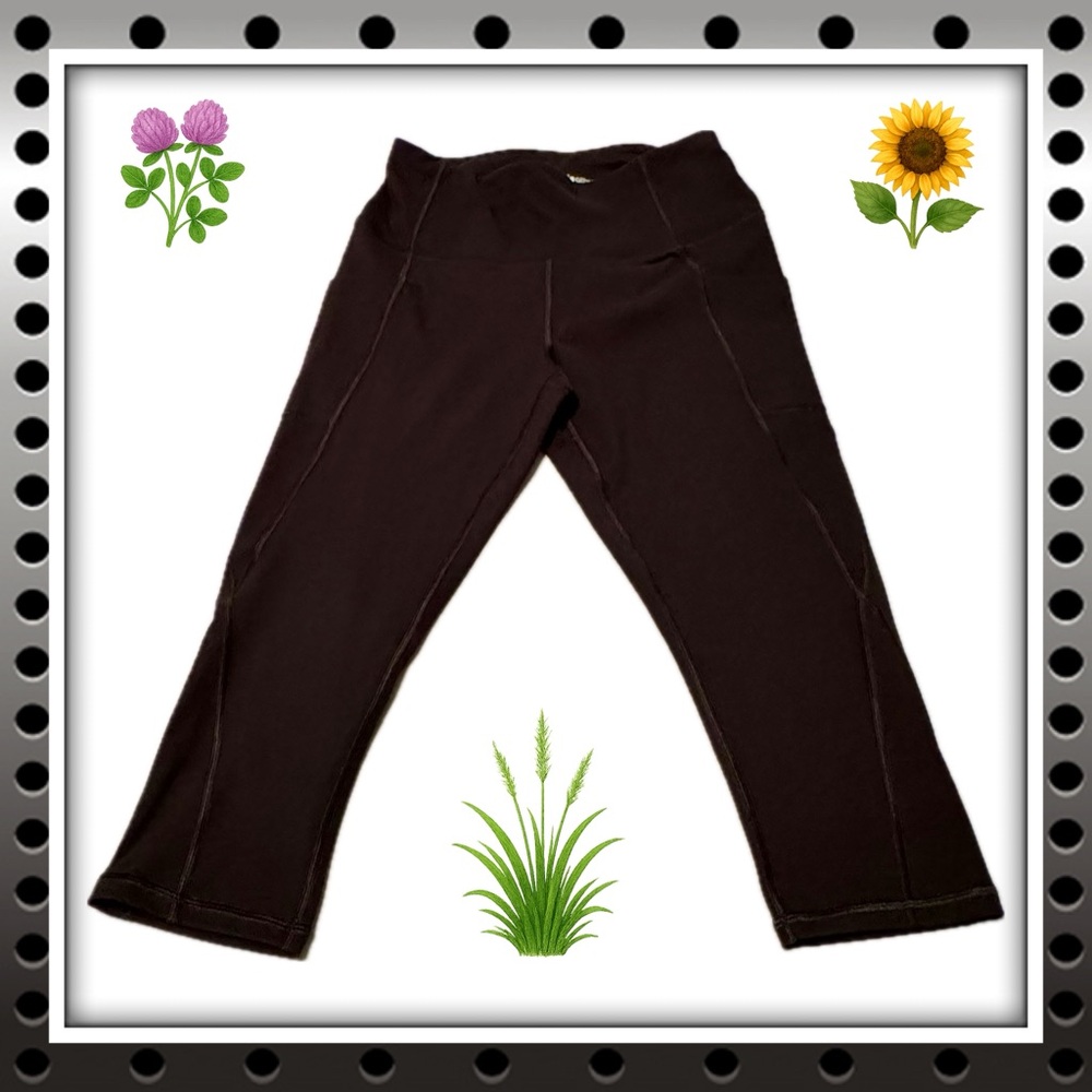 Women’s Heathyoga leggings - medium - black - Capri - gently used - no flaws